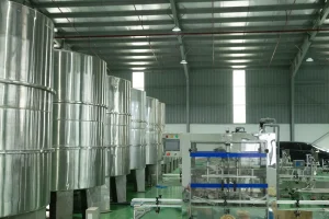 Quần áo bị mùi ẩm mốc: Nguyên nhân và cách xử lý 4 Hệ thống bồn phối trộn và thiết bị chiết rót tại cơ sở sản xuất